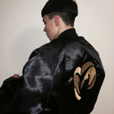 欧美男头像高清图片帅哥背影