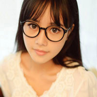 美女戴眼镜图片头像