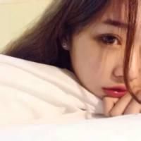 女生真人头像唯美露半脸图片