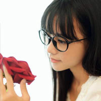 美女戴眼镜图片头像