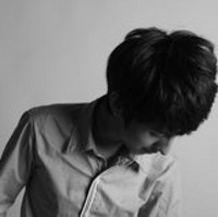 qq头像灰色伤感男生图片