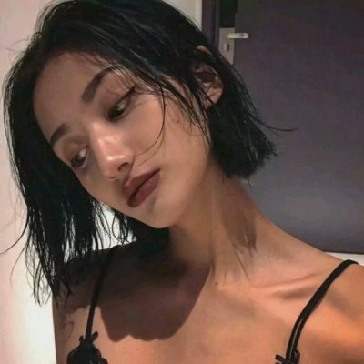 性感微信头像女生霸气高冷图片