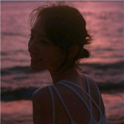qq头像2025年最流行的女生图片