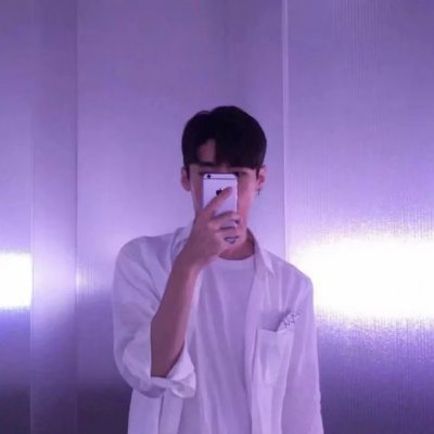 男生成熟简单气质头像图片