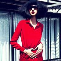 红色qq女生头像图片