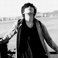 qq头像灰色伤感男生图片