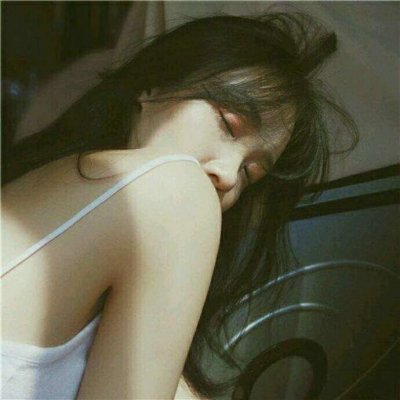 qq头像2025年最流行的女生图片