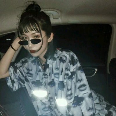 性感微信头像女生霸气高冷图片
