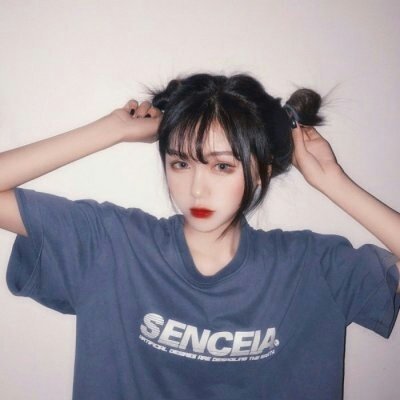 唯美头像小清新女生丸子头图片