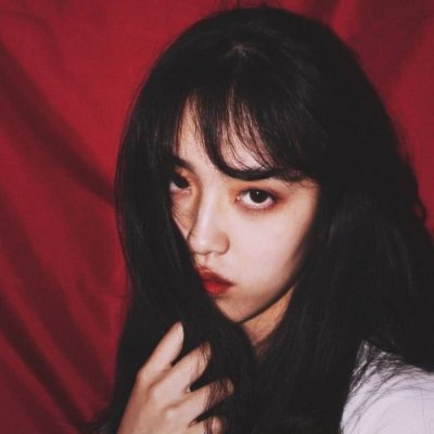 红色系女生头像霸气高冷图片
