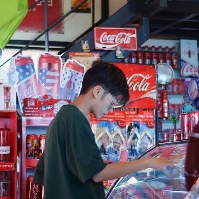 男生成熟简单气质头像图片