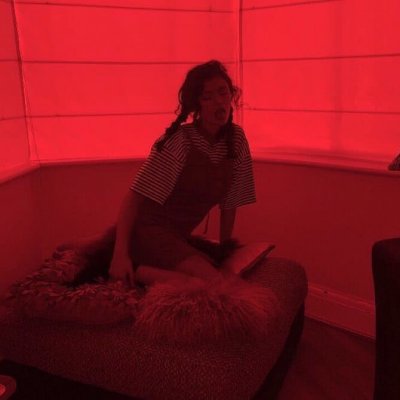 红色系女生头像霸气高冷图片