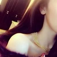 女生真人头像唯美露半脸图片