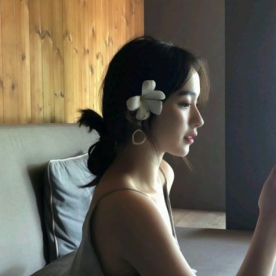 超好看女生照片头像