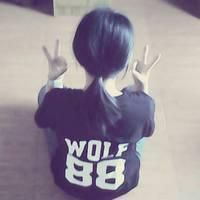 女生穿数字球衣的头像图片