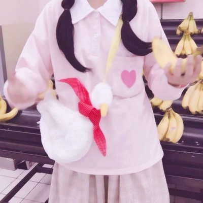 单人闺头两人一人一张图片