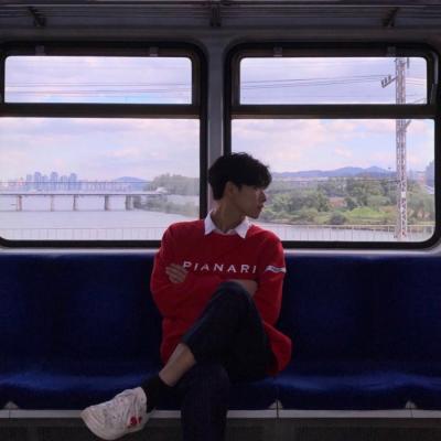 情头两张分开一人一张真人甜蜜图片