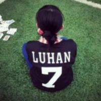 女生穿数字球衣的头像图片