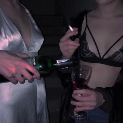 女生头像丧黑叛逆抽烟喝酒图片