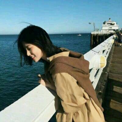 美女头像成熟气质干净