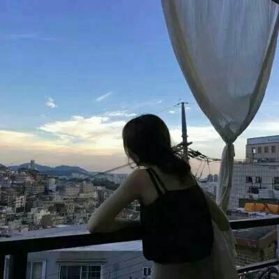 美女头像成熟气质干净