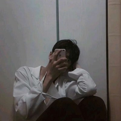 高清真人头像男微博图片
