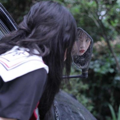 真实照片头像女生背影图片