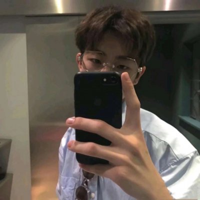 高清真人头像男微博图片
