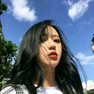 美女头像成熟气质干净