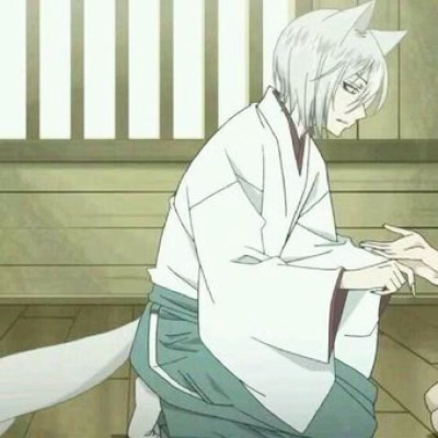 奈奈生巴卫情侣头像