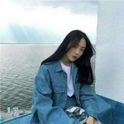 美女头像成熟气质干净