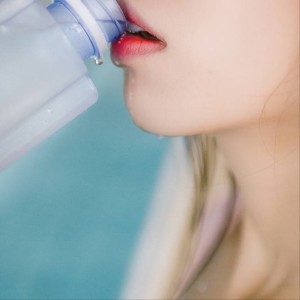 治愈喝水部位女生头像图片