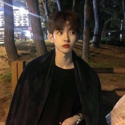 高清真人头像男微博图片