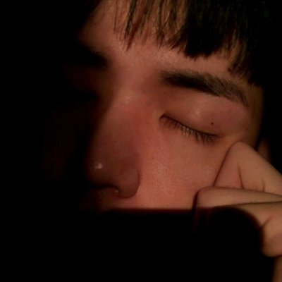 高清真人头像男微博图片