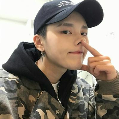 20岁小帅哥的微信头像图片