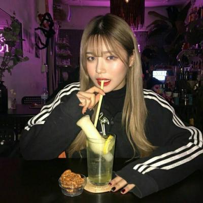真实生活美女照片头像