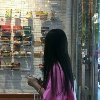 真实照片头像女生背影图片
