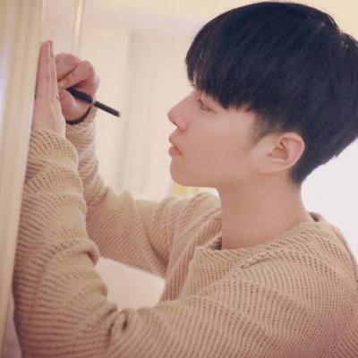 20岁小帅哥的微信头像图片