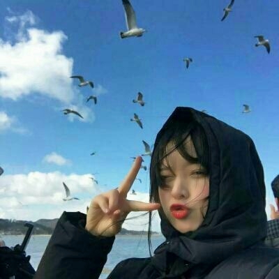 美女头像成熟气质干净