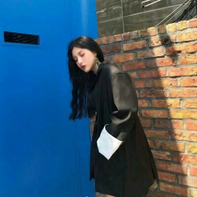 美女头像成熟气质干净