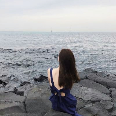 美女头像成熟气质干净