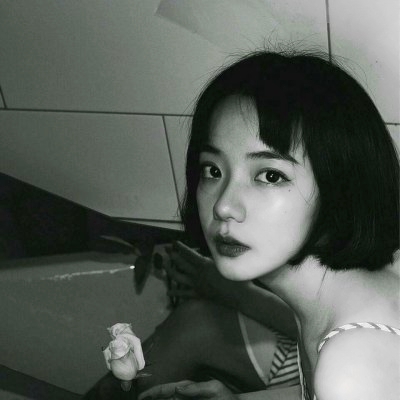 伤感图片高清头像女生