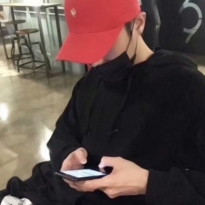 真人网图头像男伤感帅气图片