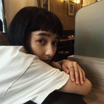 头像女冷漠至极伤感