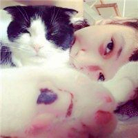 qq头像真人男女生抱猫情侣图片