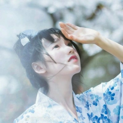 孤独头像女生伤感古风图片