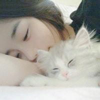 qq头像真人男女生抱猫情侣图片