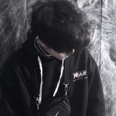 网图男真人头像高清帅不露脸图片
