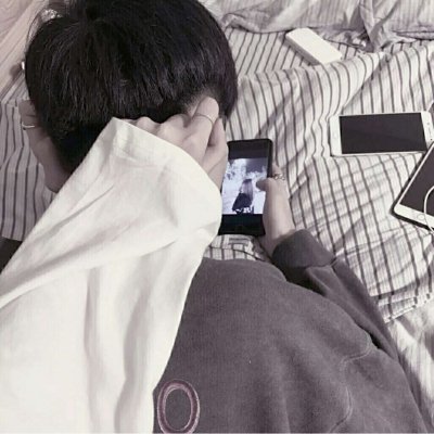 孤单一个人伤感男生背影头像图片