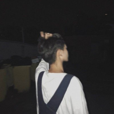 孤单一个人伤感男生背影头像图片